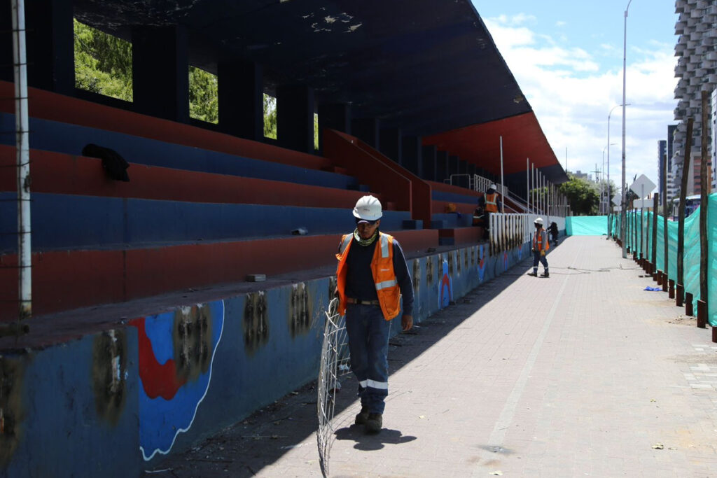 Imagen de los trabajos en la tribuna De los Shyris