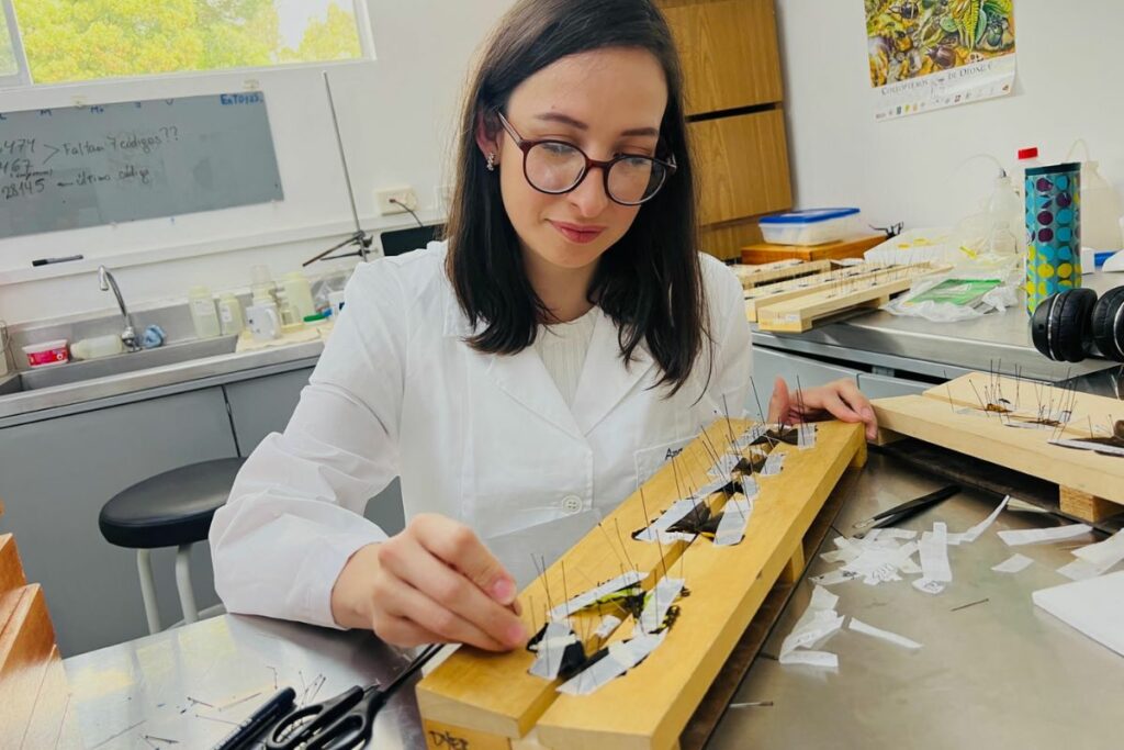 Ana García es entomóloga y trabaja en el Inabio. Foto: Ana Guerrero/El Comercio