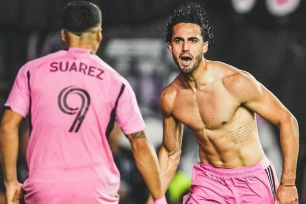 Imagen de un jugador de fútbol celebrando un gol en un partido de la MLS