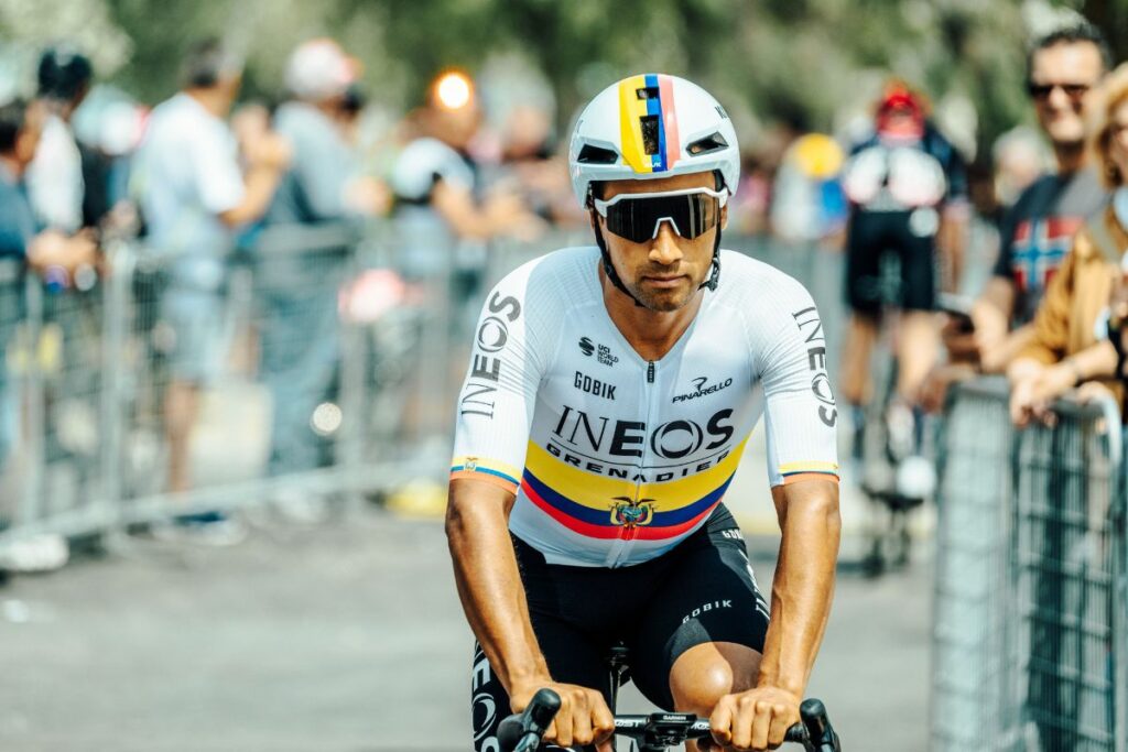 Imagen representativa de Jhonatan Narváez, destacado ciclista ecuatoriano participante en el Giro de Italia 2024.