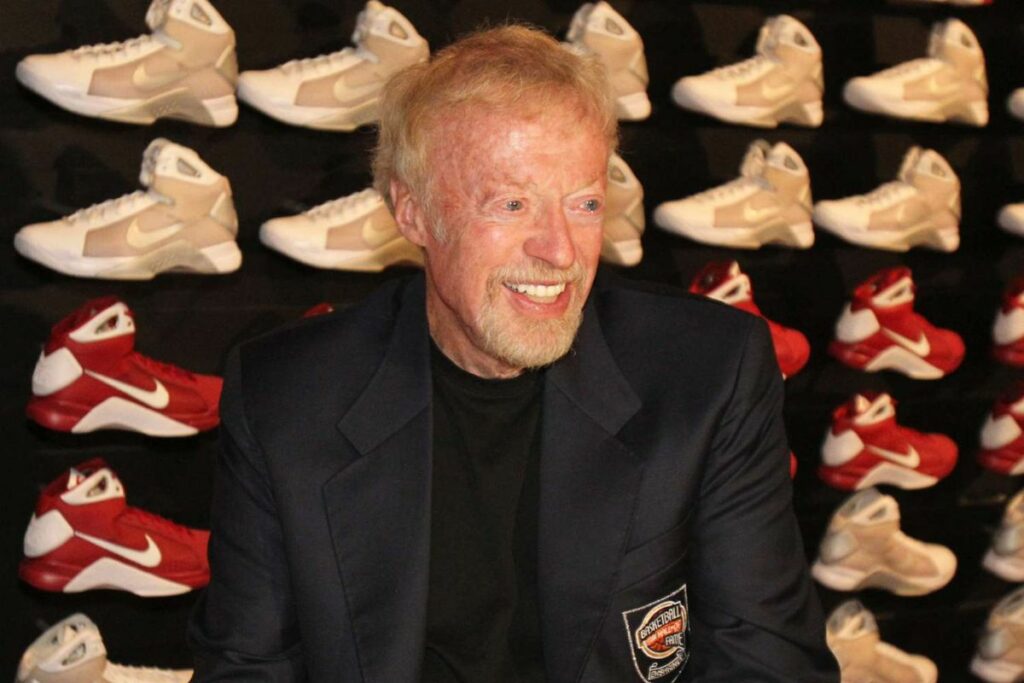 Imagen de Phil Knight fundando Nike en 1964