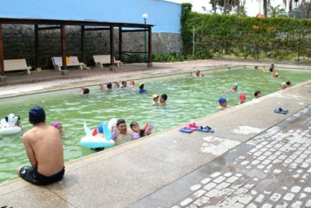 Piscinas municipales en Quito