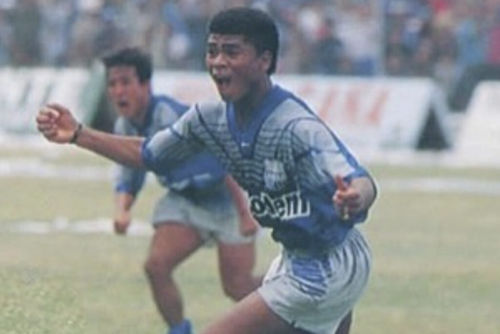 Iván Hurtado con Emelec en 1993. Foto: Instagram Azul eléctrico.