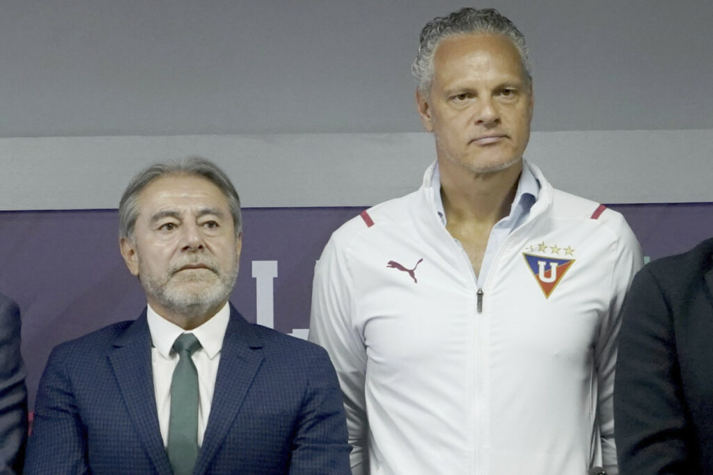 Imagen de Esteban Paz junto a Isaac Álvarez en el año 2022.