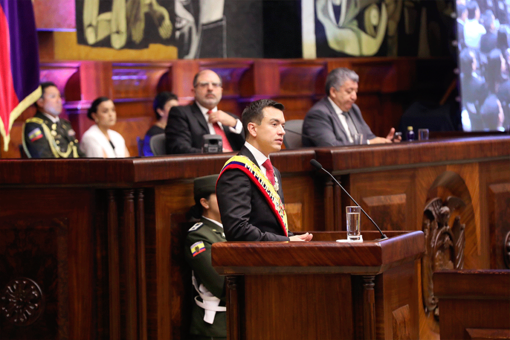 Daniel Noboa durante su Informe a la Nación en la Asamblea Nacional.