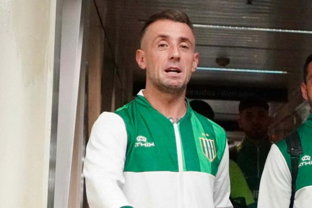 Imagen del jugador Damián Díaz con la camiseta de Banfield.