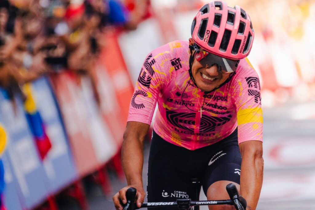 Richard Carapaz, ciclista ecuatoriano del EF Education-EasyPost en la Vuelta a España 2024.