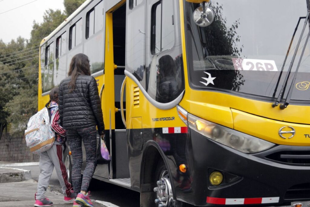 Estudiantes en el regreso a clases