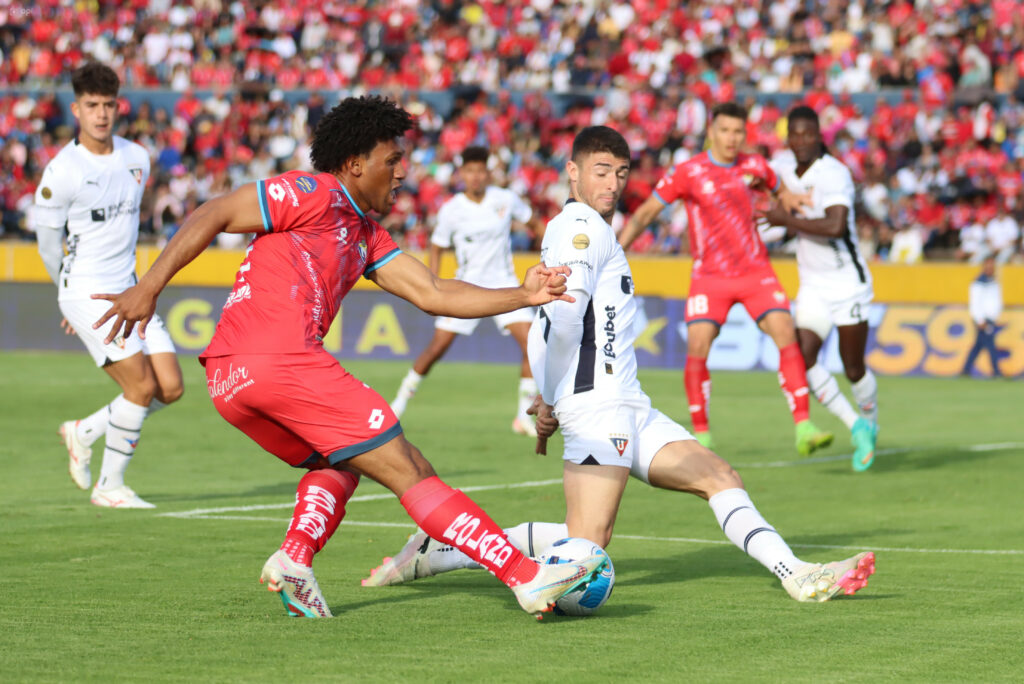 Acción de juego en un estadio