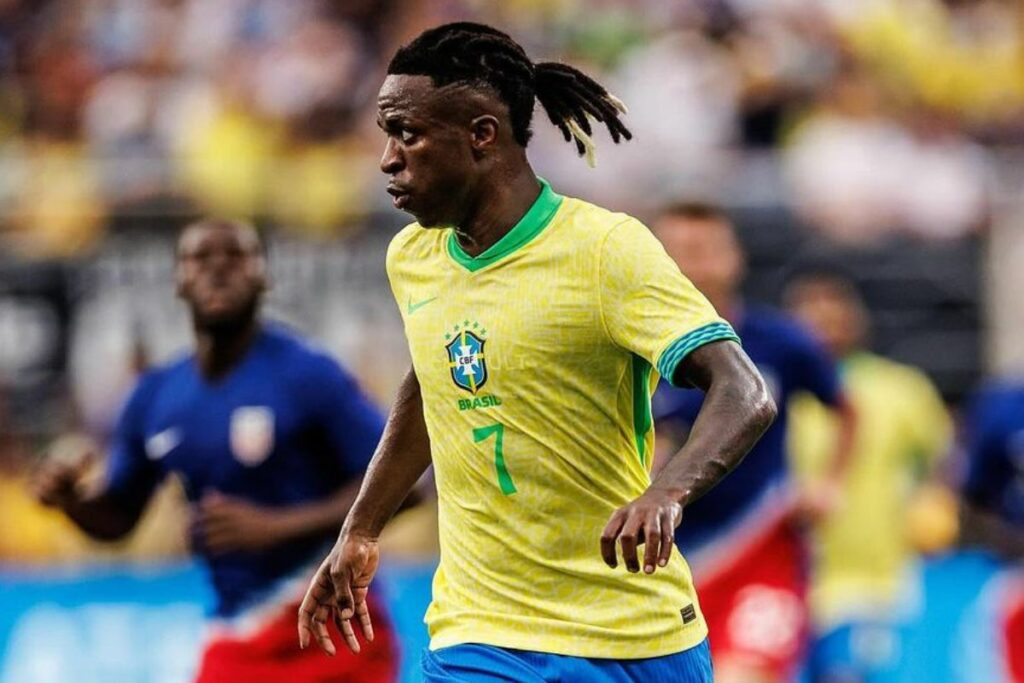 Imagen de Vinícius Júnior jugando con Brasil.