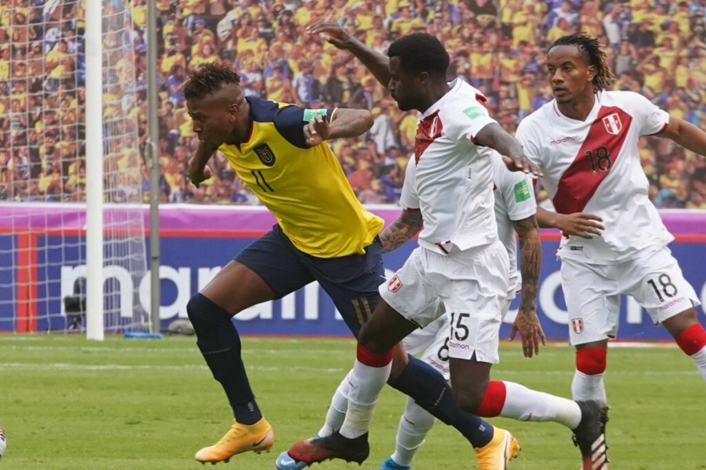 Ecuador vs Perú en Competición