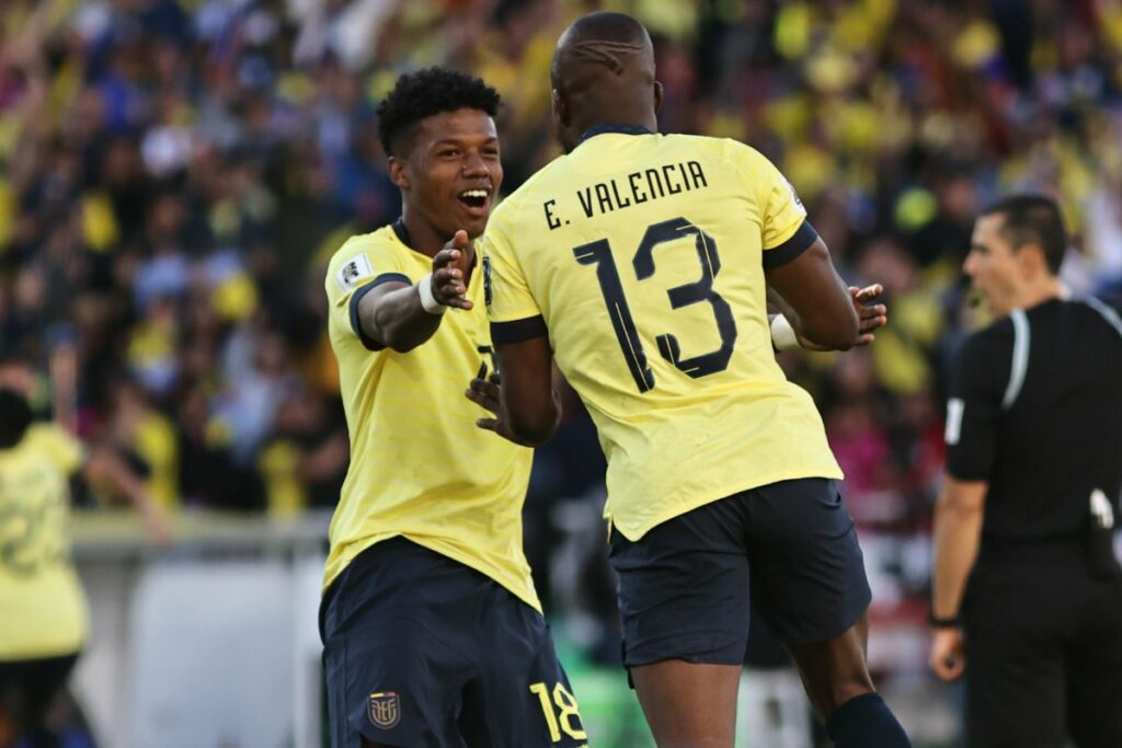 Imagen de la celebración del gol de la Selección de Ecuador ante Perú