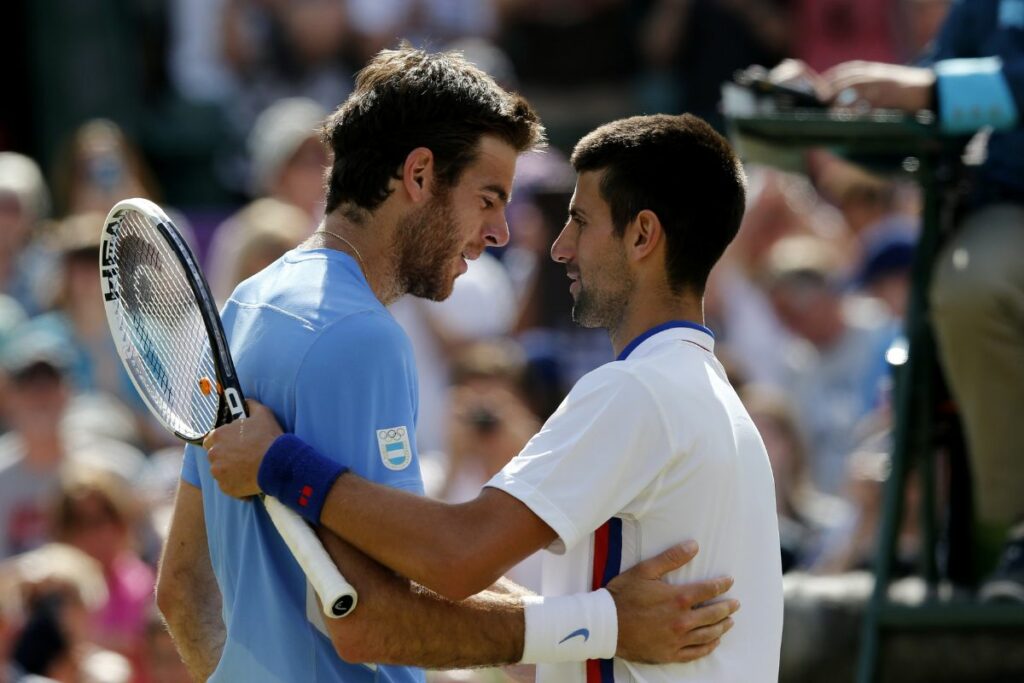 Juan Martín Del Potro (i) y Novak Djokovic se enfrentarán en el partido de despedida del argentino.