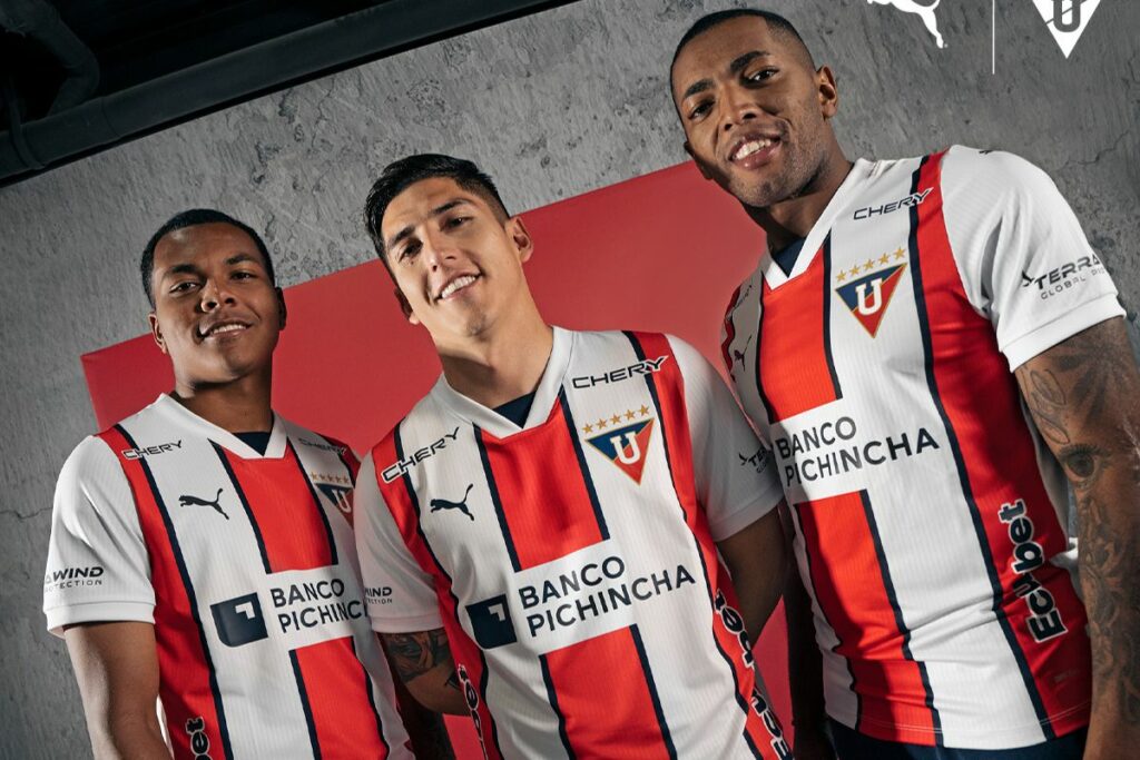 Nueva camiseta de Liga de Quito por su aniversario