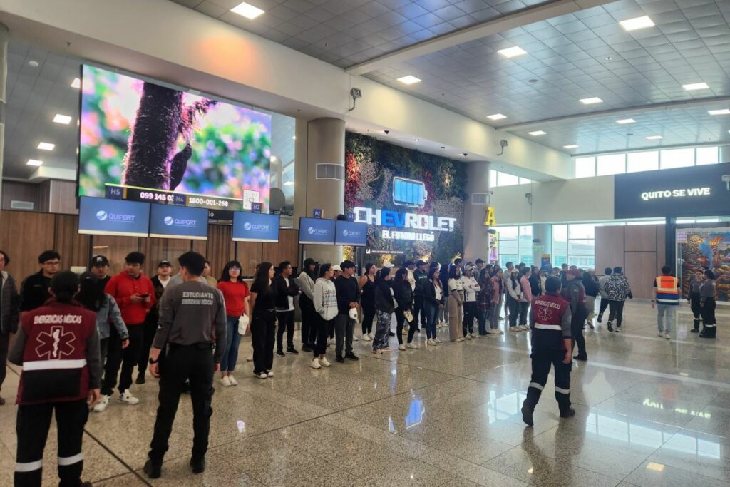 Imagen representativa del cierre temporal del aeropuerto de Quito