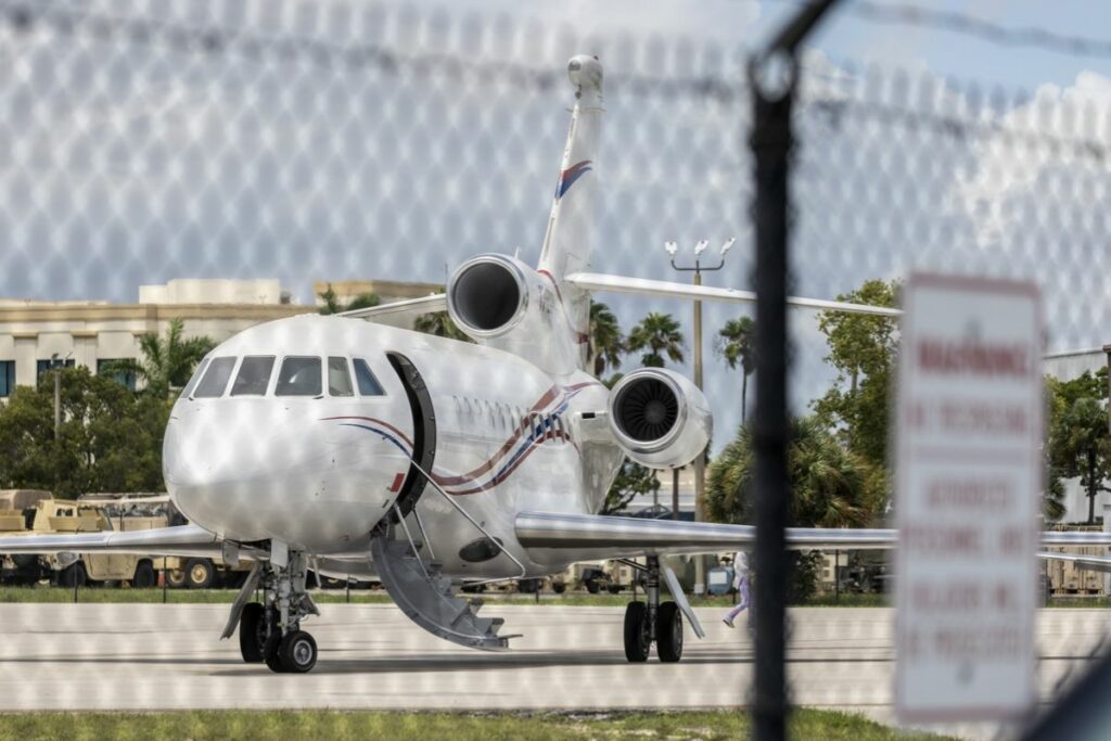 Avión vinculado a una figura política en República Dominicana