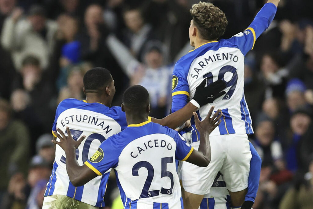 Imagen de jugadores ecuatorianos en el Brighton durante la temporada 2023/24.