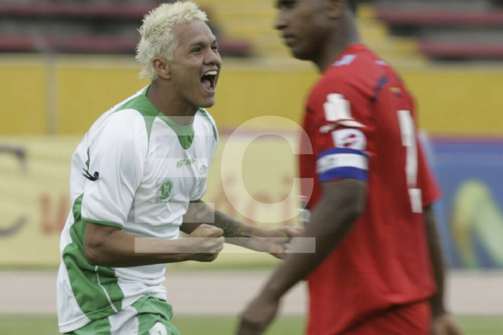 Luis 'Cocacho' Macías en el 2009 con Liga de Portoviejo