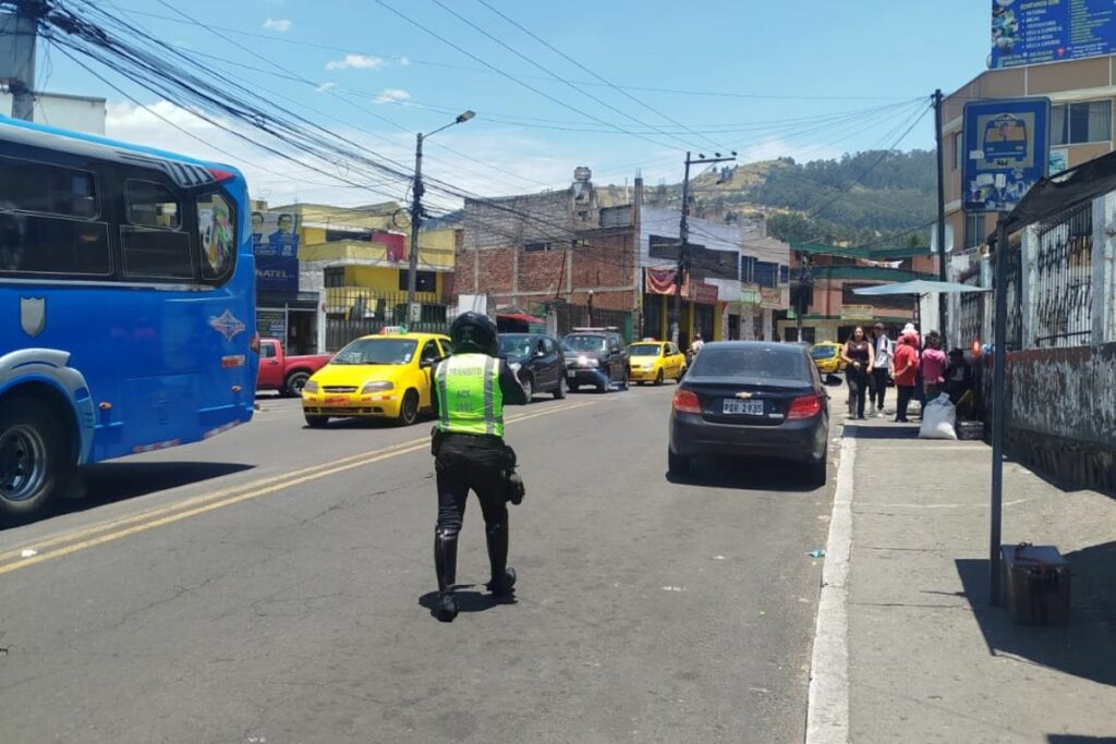 Control de tráfico en Quito