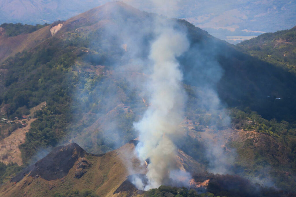 Imagen de un incendio en una zona rural.