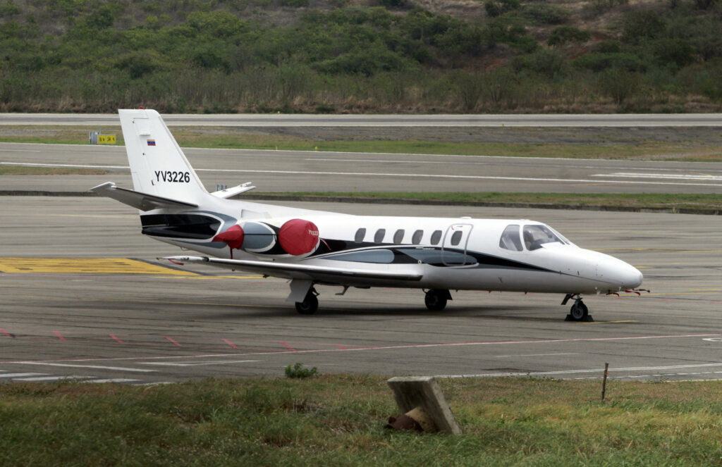 Imagen de un avión en el aeropuerto de Cúcuta, Colombia.